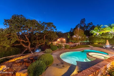 6007 Colodny Dr, Agoura Hills, CA 91301