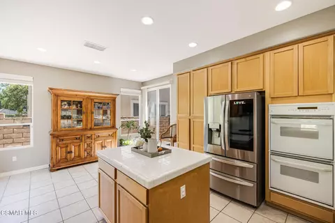 Kitchen - 57 E Boulder Creek Rd, Simi Valley, CA 93065 photo 2 of 5