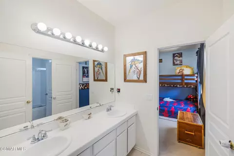 Bath - 57 E Boulder Creek Rd, Simi Valley, CA 93065 photo 3 of 8