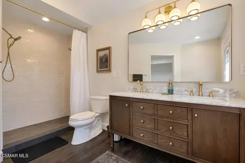 Bath - 4600 Adam Rd, Simi Valley, CA 93063 photo 2 of 5