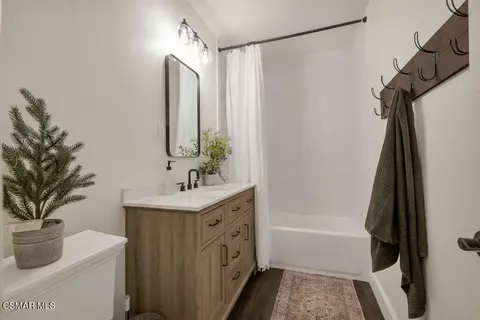 Bath - 4600 Adam Rd, Simi Valley, CA 93063 photo 3 of 5