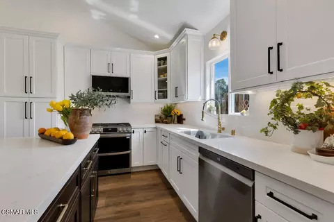 Kitchen - 4600 Adam Rd, Simi Valley, CA 93063 photo 6 of 7