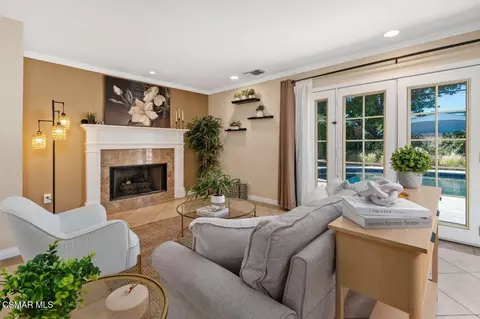 23805 Mobile St, West Hills, CA 91307