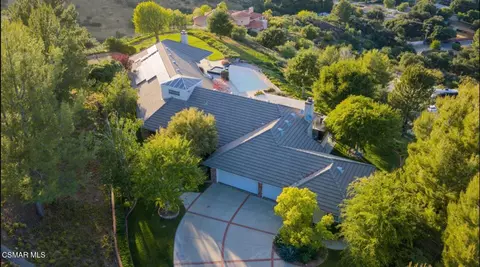24525 Desert Ave, Newhall, CA 91321