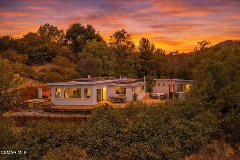 2016 Mount Prospect Dr, Topanga, CA 90290
