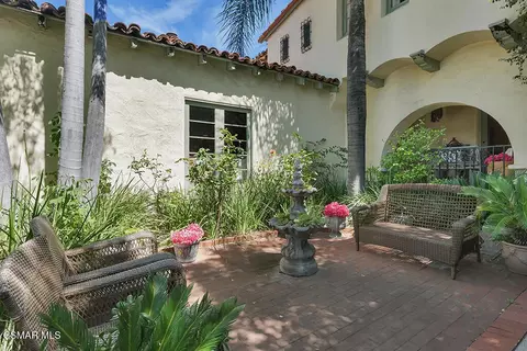 Exterior - 1234 N Everett St, Glendale, CA 91207 photo 3 of 13