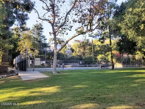 Exterior - 1234 N Everett St, Glendale, CA 91207 photo 13 of 13
