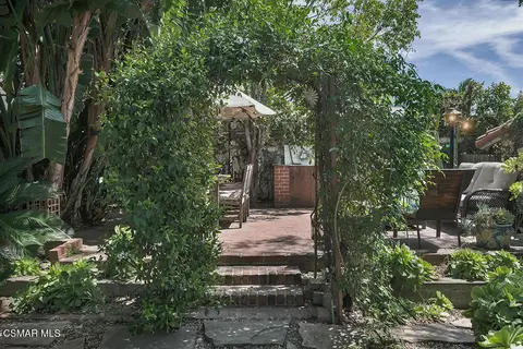 Exterior - 1234 N Everett St, Glendale, CA 91207 photo 9 of 13