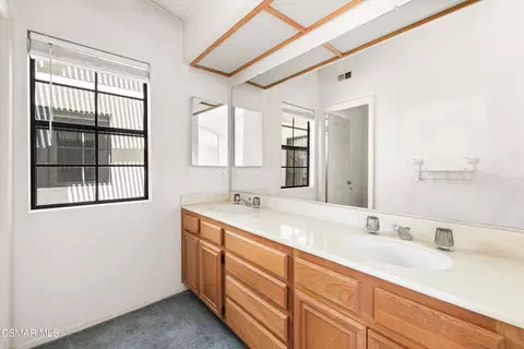 Bath - 752 Wind Willow Way, Simi Valley, CA 93065 photo 1 of 4