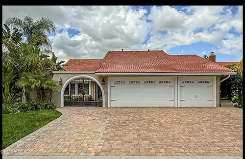 28945 Timberlane St, Agoura Hills, CA 91301