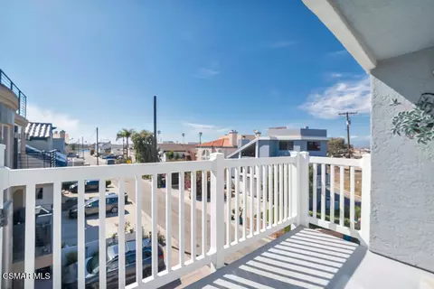 Exterior - 2825 Panama Dr, Oxnard, CA 93035 photo 3 of 5