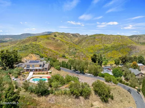 3166 Sycamore Dr, Simi Valley, CA 93065