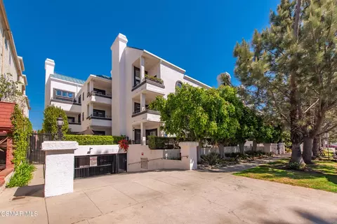 1133 9th St #102, Santa Monica, CA 90403