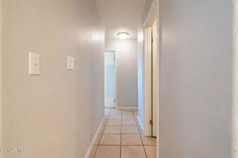Entry Way - 1816 Hillary Ct, Simi Valley, CA 93065 photo 4 of 6
