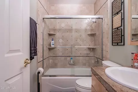 Bath - 1816 Hillary Ct, Simi Valley, CA 93065 photo 4 of 4