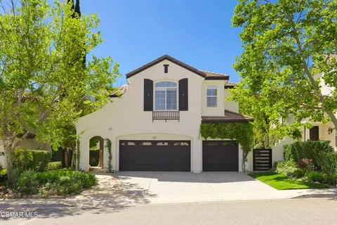 861 Alexandra Ct, Oak Park, CA 91377
