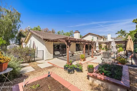 Exterior - 13954 Keisha Dr, Moorpark, CA 93021 photo 10 of 17