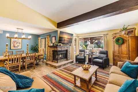 Living - 13954 Keisha Dr, Moorpark, CA 93021 photo 1 of 6