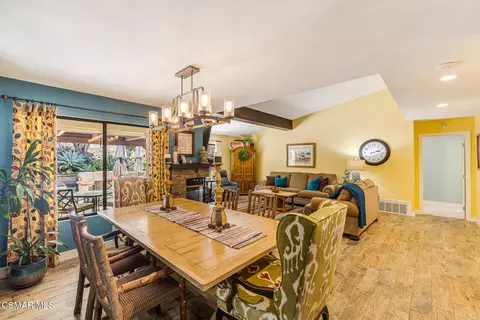 Dining - 13954 Keisha Dr, Moorpark, CA 93021 photo 2 of 8