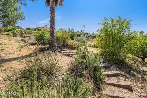 Exterior - 13954 Keisha Dr, Moorpark, CA 93021 photo 13 of 17