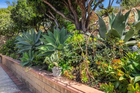 Exterior - 13954 Keisha Dr, Moorpark, CA 93021 photo 12 of 17