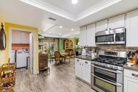 Kitchen - 13954 Keisha Dr, Moorpark, CA 93021 photo 4 of 4