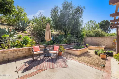 Exterior - 13954 Keisha Dr, Moorpark, CA 93021 photo 11 of 17