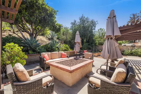 Exterior - 13954 Keisha Dr, Moorpark, CA 93021 photo 4 of 17