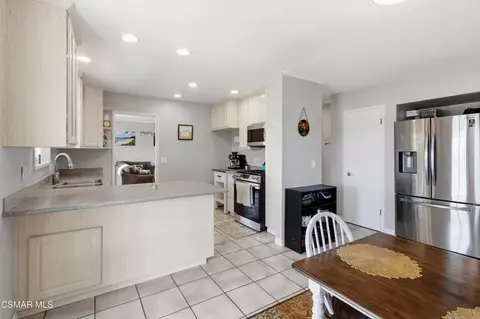 Kitchen - 1346 Sevilla St, Camarillo, CA 93010 photo 3 of 3