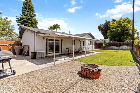 Exterior - 1346 Sevilla St, Camarillo, CA 93010 photo 4 of 8