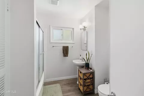 Bath - 1346 Sevilla St, Camarillo, CA 93010 photo 1 of 3