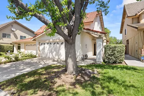 30430 Passageway Pl, Agoura Hills, CA 91301
