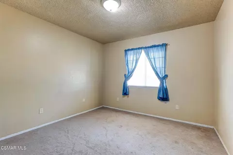 Bedroom - 15707 Lanfair Ave, Lancaster, CA 93535 photo 2 of 7