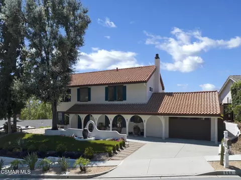 863 Falmouth St, Thousand Oaks, CA 91362