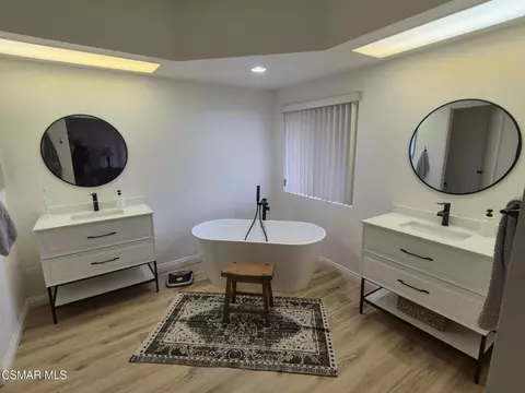 642 Vista Lago Cir N, Palm Desert, CA 92211