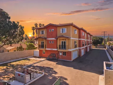 1740 Patricia Ave, Simi Valley, CA 93065