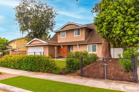 2135 Elizondo Ave, Simi Valley, CA 93065