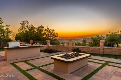 Exterior - 3490 Trego Ct, Simi Valley, CA 93065 photo 14 of 18