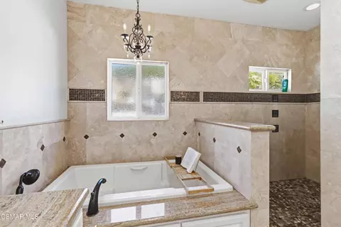 Bath - 1003 Mesa Dr, Camarillo, CA 93010 photo 3 of 5