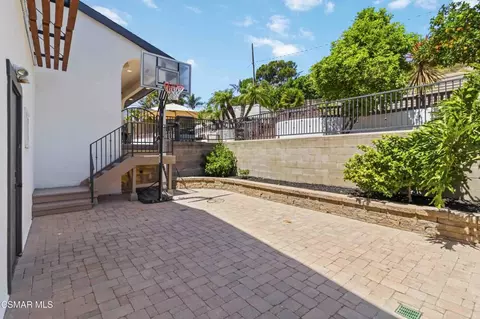 Exterior - 1003 Mesa Dr, Camarillo, CA 93010 photo 6 of 13