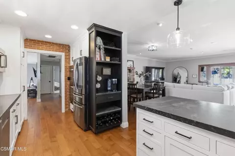 Kitchen - 1003 Mesa Dr, Camarillo, CA 93010 photo 4 of 5