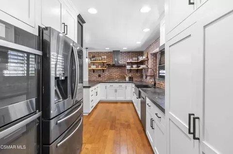 Kitchen - 1003 Mesa Dr, Camarillo, CA 93010 photo 3 of 5