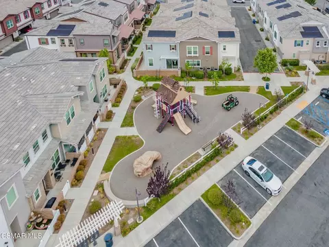 View/Area - 201 Red Brick Dr #1, Simi Valley, CA 93065 photo 2 of 3