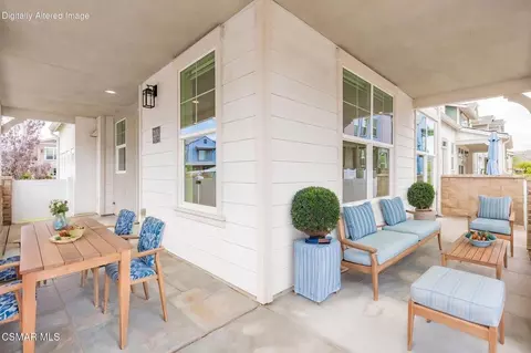 Exterior - 201 Red Brick Dr #1, Simi Valley, CA 93065 photo 3 of 9