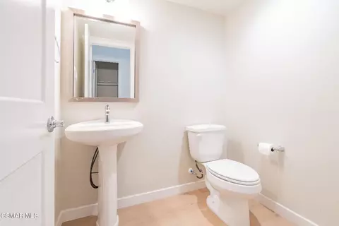 Bath - 201 Red Brick Dr #1, Simi Valley, CA 93065 photo 1 of 5