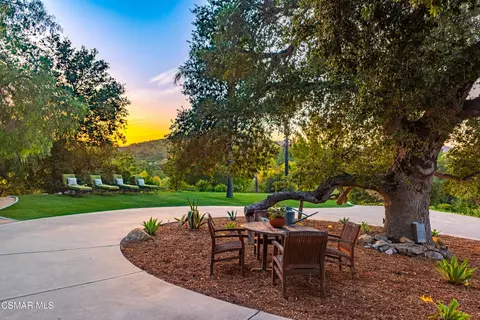 6110 Colodny Dr, Agoura Hills, CA 91301
