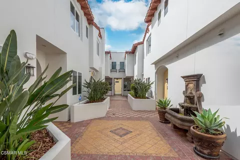 Exterior - 4541 Colfax Ave #101, Studio City, CA 91602 photo 2 of 3