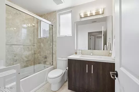 Bath - 4541 Colfax Ave #101, Studio City, CA 91602 photo 4 of 4