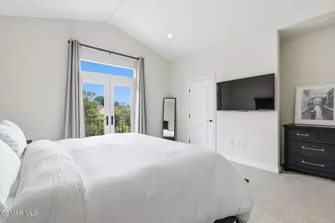 Bedroom - 4541 Colfax Ave #101, Studio City, CA 91602 photo 2 of 5