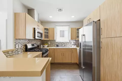 Kitchen - 4541 Colfax Ave #101, Studio City, CA 91602 photo 1 of 3